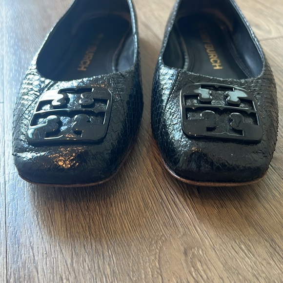 Tory Burch snakeskin flats - Picture 3 of 5
